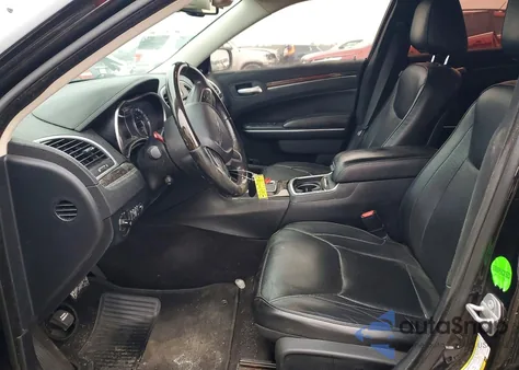 2018 Chrysler 300 Limited z USA, uszkodzony, nr VIN 2C3CCAEG9JH136869